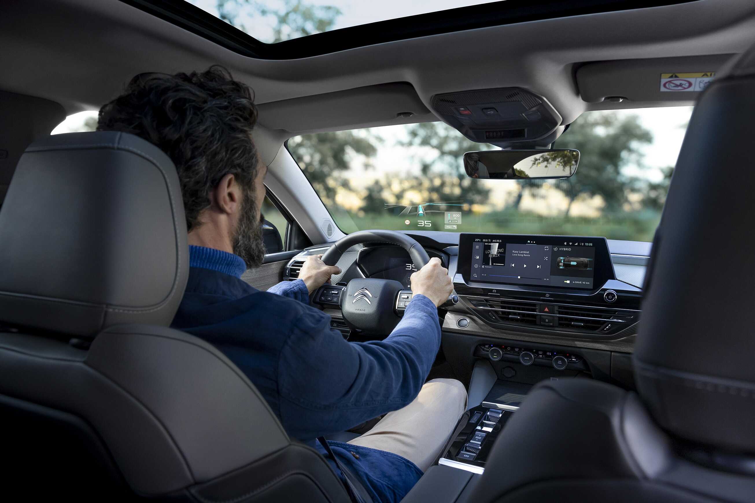 LE MEILLEUS DES GPS EMBARQUÉS LE MEILLEUS DES GPS EMBARQUÉS